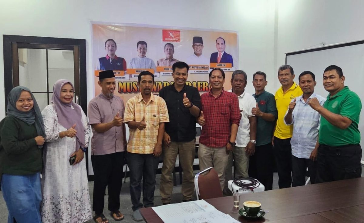 Kegiatan Musda DPD GERAKAN RAKYAT KABUPATEN LUWU di laksanakan pada Minggu, 20 April 2025 bertempat di Aula Lantai II Cafe Trans, Jlaan Topoka, Kota Belopa, Kabupaten Luwu.