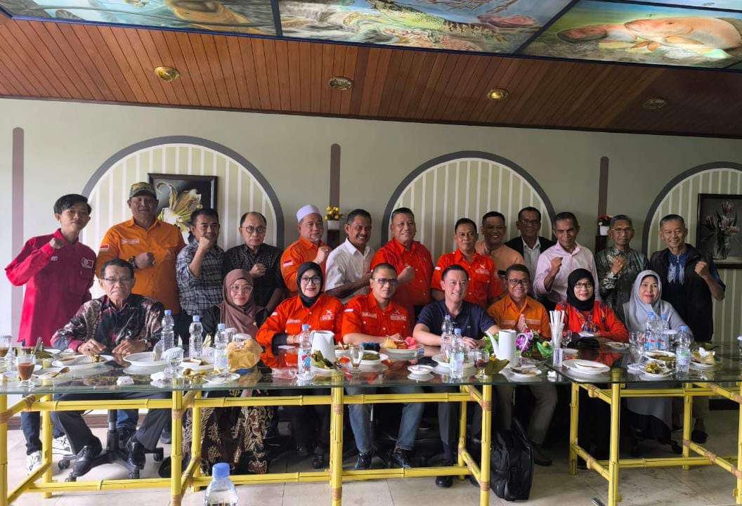 GR Sulsel Diskusi Bareng Tom Lembong, Bahas Soal Ekonomi, UMKM, dan Peta Politik Nasional