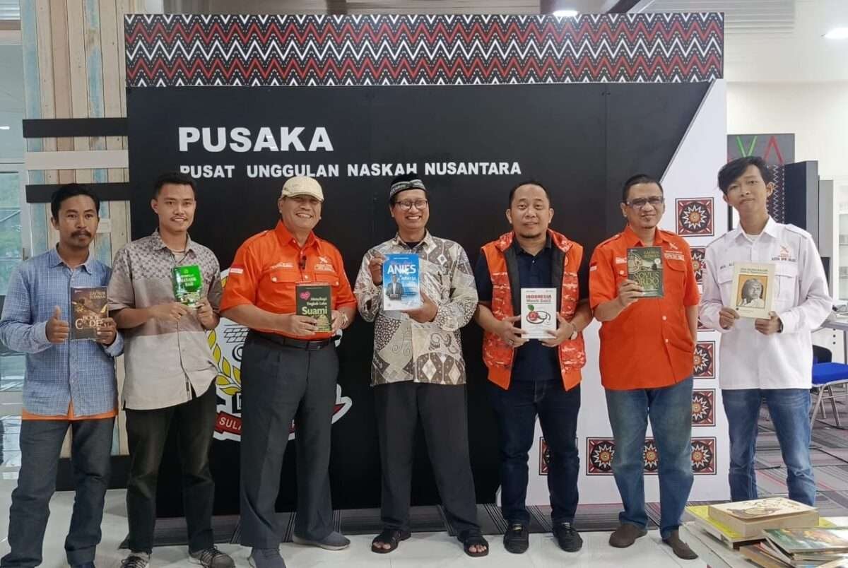 Donasi 150 Buku oleh Gerakan Rakyat Sulsel ke Perpustakaan Wilayah Sulsel (5)